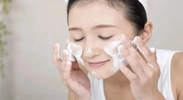 ঘরোয়া উপায়ে বানান ফেসওয়াশ