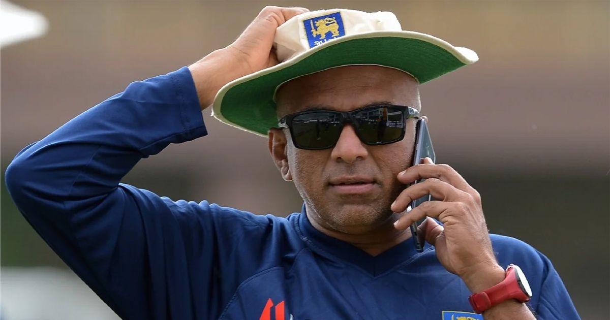 দলের বিপদে পাশে নেই হাথুরুসিংহে