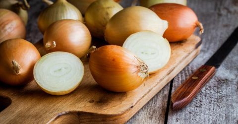 রান্নাঘরে থাকা এই উপাদানগুলো চুল পড়া কমাতে পারে