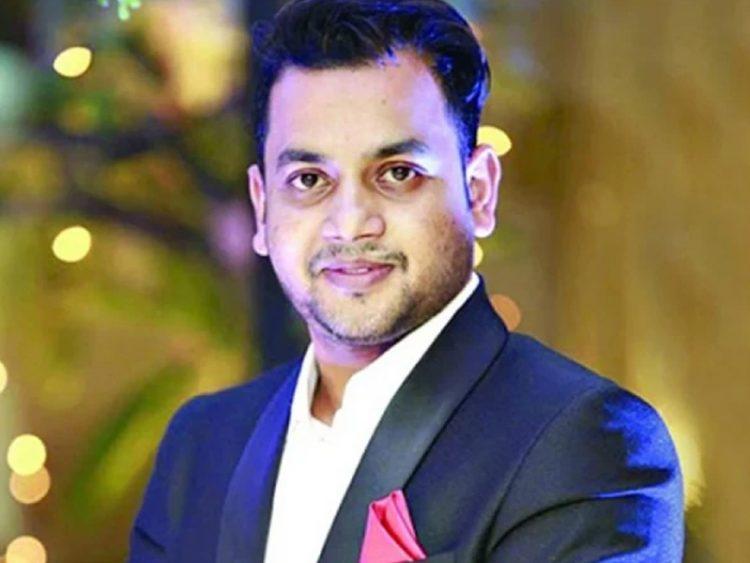 প্রতারণার অভিযোগে কিউকমের সিইওকে আইনি নোটিশ