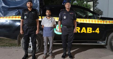 সাভারে আমজাদ হত্যা : পিনিক রাব্বী গ্রুপের সদস্য রাজীব গ্রেপ্তার