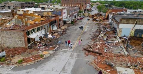 যুক্তরাষ্ট্রের মধ্যাঞ্চলে টর্নেডোর আঘাতে নিহত ৫