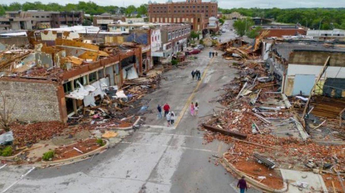 যুক্তরাষ্ট্রের মধ্যাঞ্চলে টর্নেডোর আঘাতে নিহত ৫