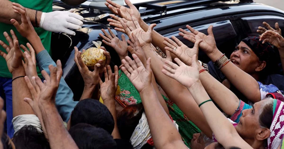 চরম দারিদ্র্যসীমায় নামতে পারে দেশের ৫ লাখ মানুষ: বিশ্বব্যাংক