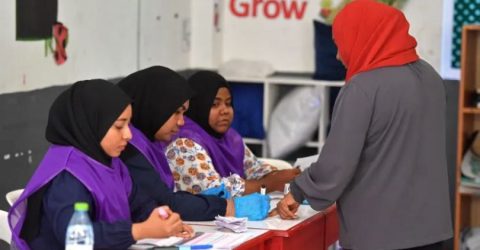 মালদ্বীপের সংসদ নির্বাচন, মুইজ্জুর জন্য জটিল সমীকরণ