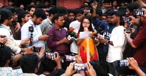 প্রধানমন্ত্রীর কাছে  রাজনীতিমুক্ত ক্যাম্পাস চেয়ে আর্জি