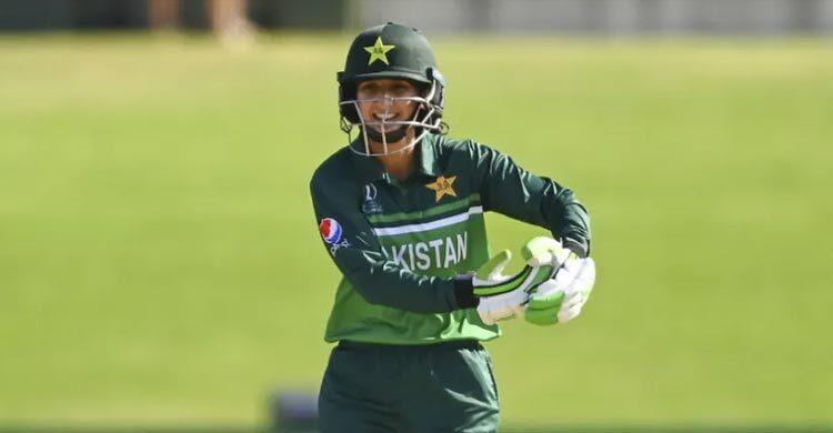 ১৭ বছরের ক্যারিয়ারের ইতি টানলেন পাকিস্তানের তারকা ক্রিকেটার