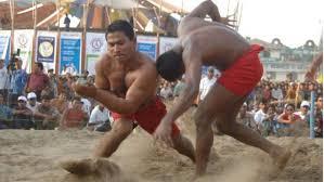 এক ঘরেই তিন বলী