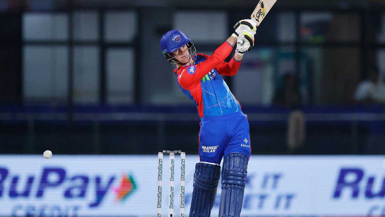 ম্যাকগার্ক ঝড়েও হায়দরাবাদকে ছুঁতে ব্যর্থ দিল্লি