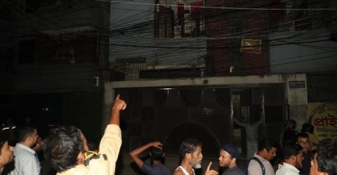 রাজধানীতে বাবা–ছেলের মরদেহ, আহত অবস্থায় মেয়েকে উদ্ধার