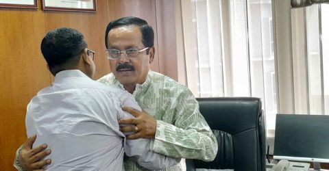 সচিবালয়ে উপস্থিতি কম, চলছে ঈদ-নববর্ষের শুভেচ্ছা বিনিময়
