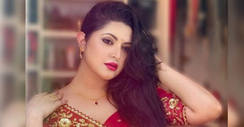আমি জানতে চাই, আমার অনেকগুলো বর কোথায়?