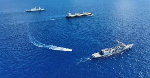 ২১ নাবিক ফিরবেন এমভি আবদুল্লাহ নিয়ে, দুজন উড়োজাহাজে