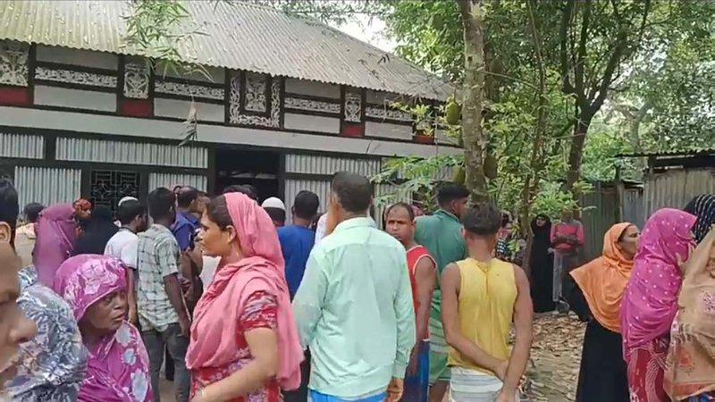 কুমিল্লায় মাকে খুনের অভিযোগে ছেলে আটক