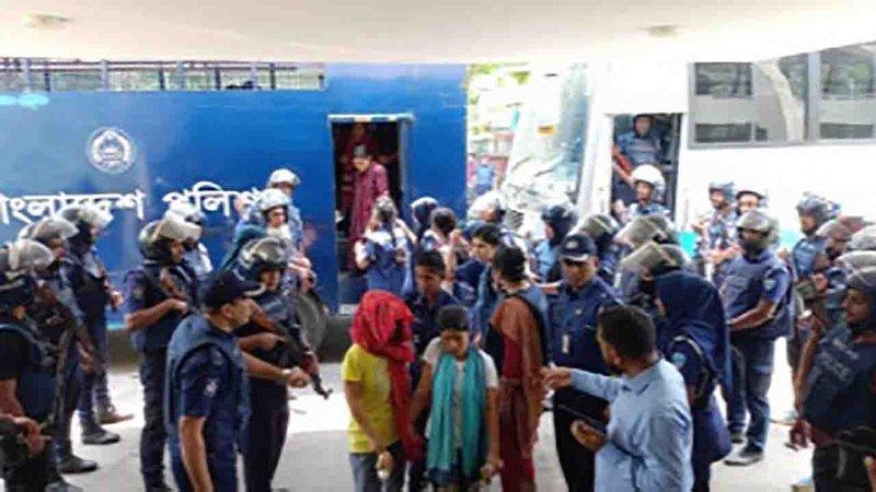 বান্দরবানে ৫২ কেএনএফ সদস্য রিমান্ডে