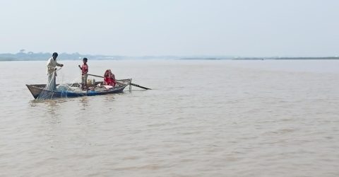 গোসলখানায় পানি না পেয়ে নদীতে ঝাঁপ, তরুণীর মৃত্যু