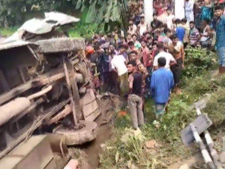 ময়মনসিংহে দুই বাসের সংঘর্ষ, নিহত ২