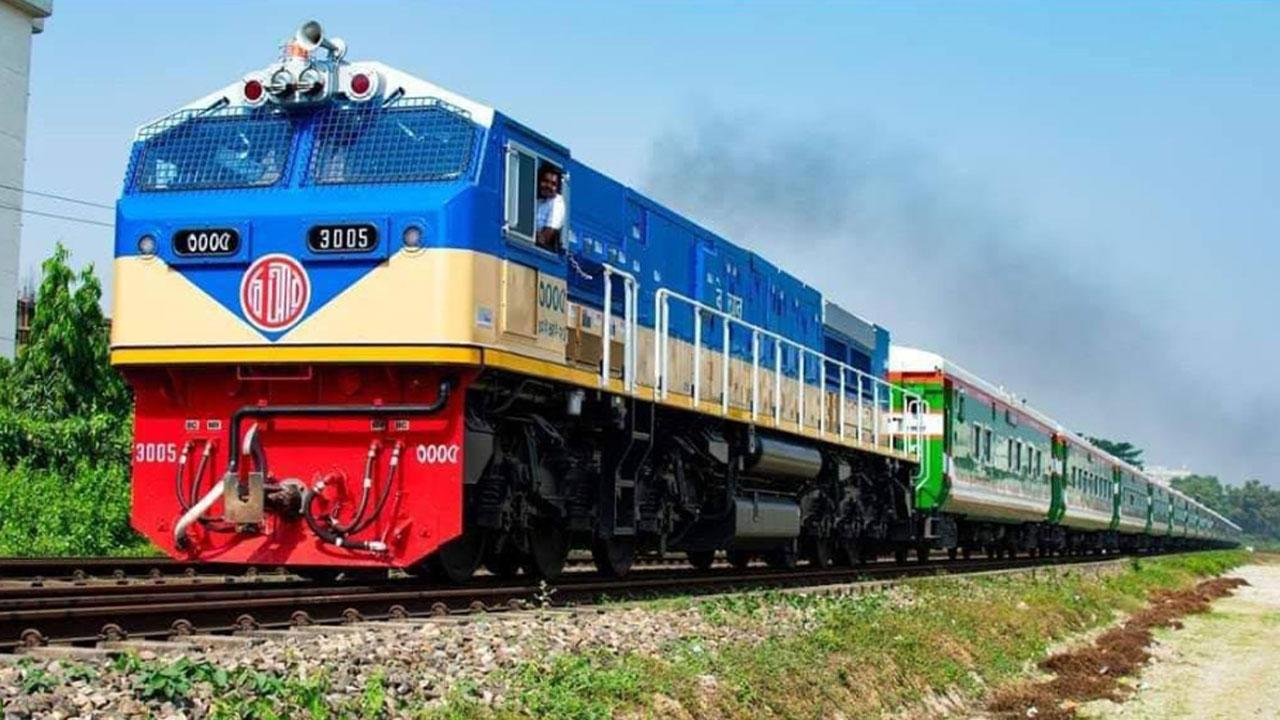 ঢাকা থেকে প্রধান ১৫ টি রুটে ট্রেনের ভাড়া যত বাড়লো