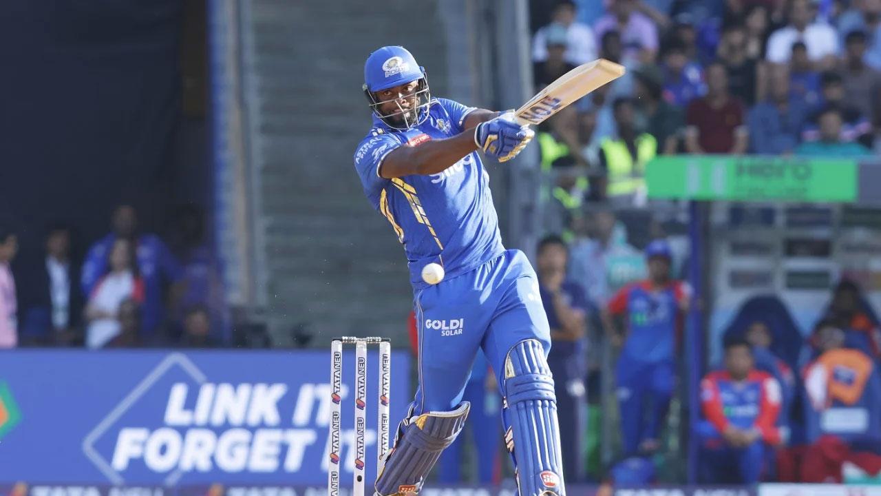 আইপিএল ইতিহাসে সবচেয়ে বিধ্বংসী ইনিংস খেলে শেফার্ডের রেকর্ড