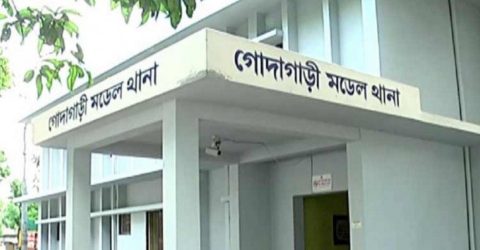 কিশোরকে তুলে নিয়ে চাঁদা দাবির অভিযোগে ৪ পুলিশ সদস্য প্রত্যাহার