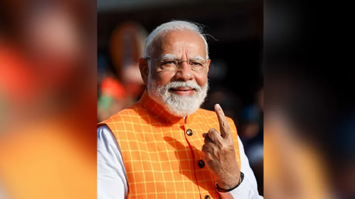 কাকে ভোট দিলেন মোদি?