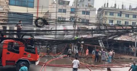 কারওয়ান বাজারের একাংশে আগুন