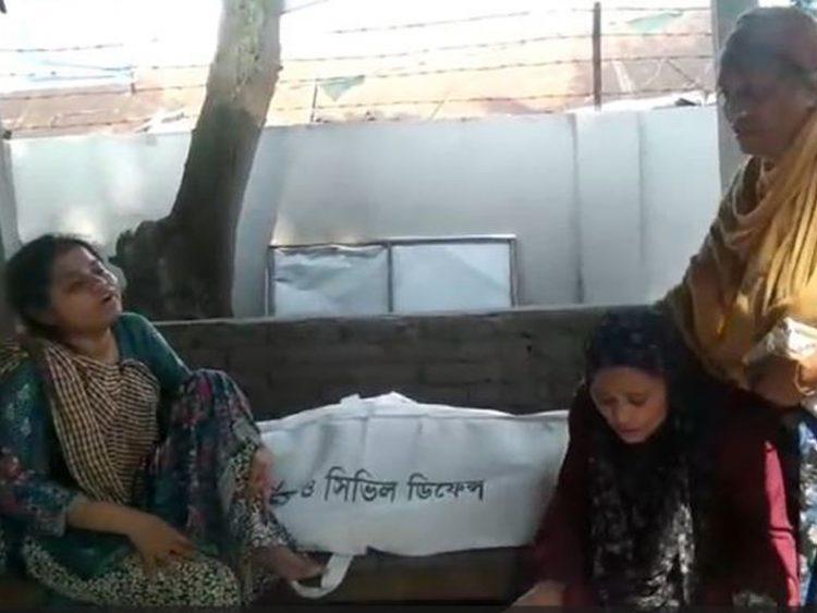 মুন্সিগঞ্জে কাভার্ডভ্যানের ধাক্কায় বাবা-ছেলেসহ নিহত ৩