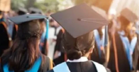 টিউশন ফির বিলম্বে উচ্চশিক্ষা ব্যাহত হচ্ছে