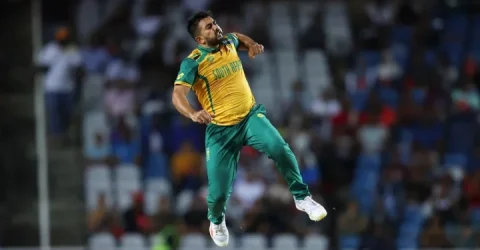 ৩২ বছরের দুঃখ ভুলে ফাইনালে দক্ষিণ আফ্রিকা