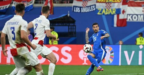 গ্রুপ চ্যাম্পিয়ন ফ্রান্স, শেষ মুহূর্তের গোলে শেষ ষোলোয় ইতালি