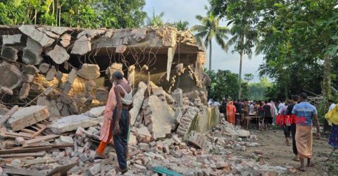 শহীদ পরিবারের বাড়িঘর গুঁড়িয়ে মালামাল লুটের ঘটনায় মামলা নেয়নি পুলিশ