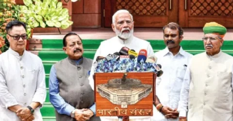 অতীত নিয়ে কংগ্রেসকে কটাক্ষ মোদির