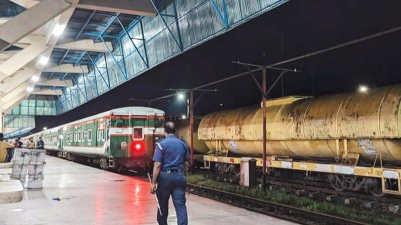 সাড়ে ৮ ঘণ্টা পর সিলেটের সঙ্গে সারাদেশের রেল যোগাযোগ স্বাভাবিক