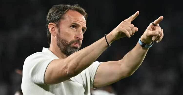 স্লোভেনিয়ার সঙ্গে ড্রয়ের পর সমর্থকদের রোষানলে ইংলিশ কোচ