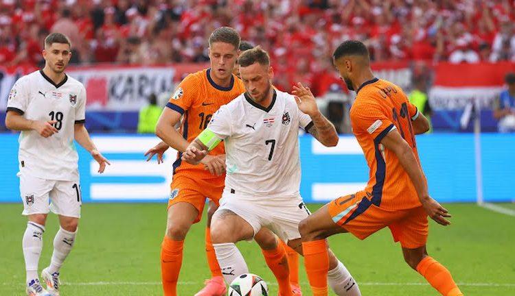 নাটকীয় ম্যাচে ডাচদের হারিয়ে গ্রুপ চ্যাম্পিয়ন অস্ট্রিয়া