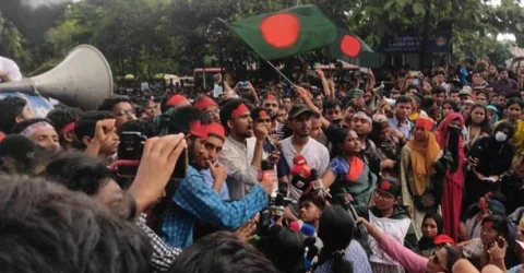 সরকারকে ২৪ ঘণ্টার আলটিমেটাম আন্দোলনকারী শিক্ষার্থীদের