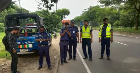 হাইওয়েতে মামলার জরিমানা শোধ করলেই ঘরে পৌঁছবে গাড়ির কাগজ