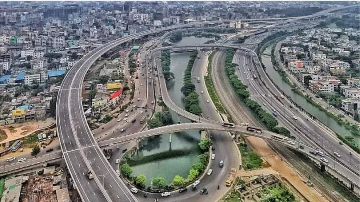 এলিভেটেড এক্সপ্রেসওয়েতে গতিসীমা মানছে না বেশিরভাগ যানবাহন