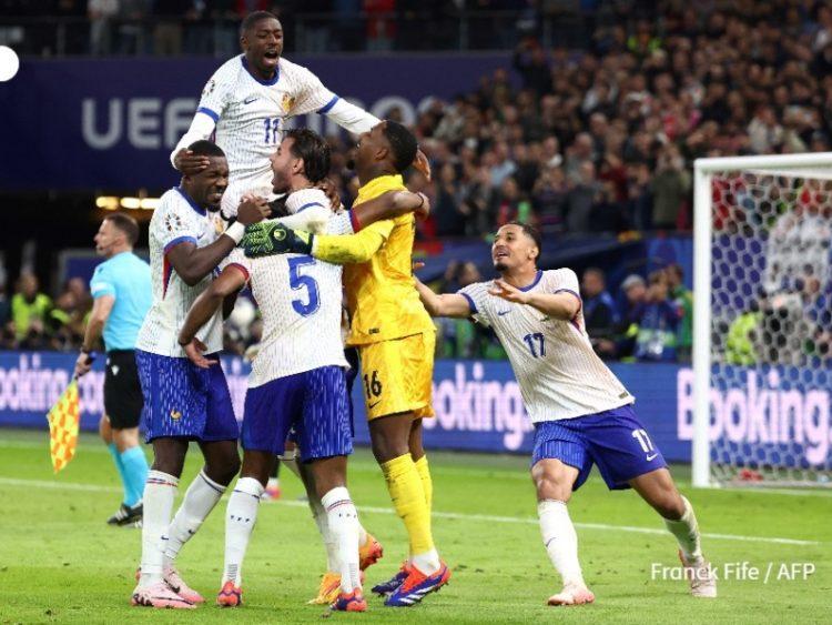 টাইব্রেকারে পর্তুগালকে হারিয়ে সেমিফাইনালে ফ্রান্স