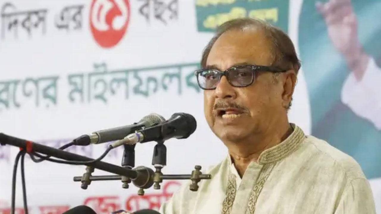 ছাত্ররা নয়, অবৈধ সরকারই ‘রাজাকার’ : রব