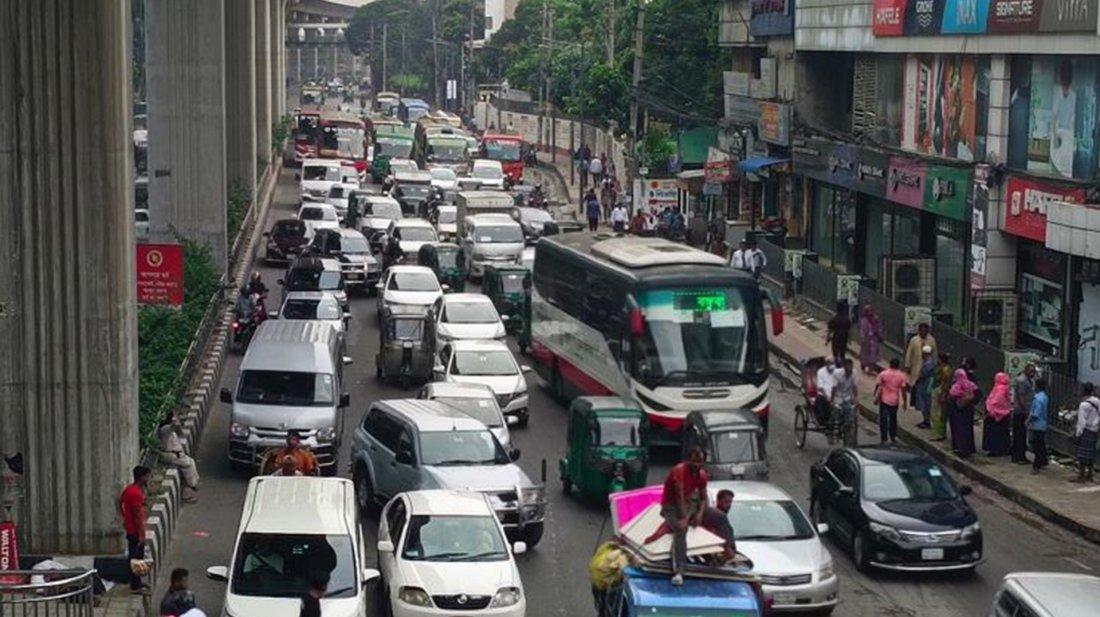 রাজধানীতে তীব্র যানজট, ভোগান্তিতে নগরবাসী