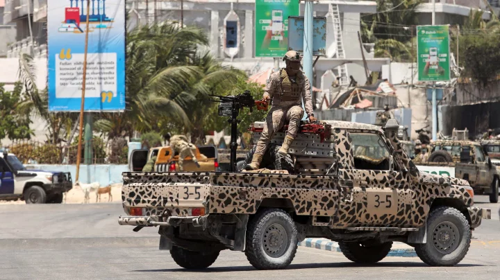 সোমালিয়ায় জেল ভেঙে পালানোর চেষ্টাকালে বন্দুকযুদ্ধে নিহত ৮