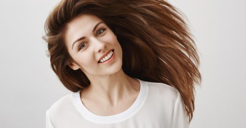 বর্ষায় চুল পড়ার সমস্যা? জেনে নিন ঘরোয়া সমাধান