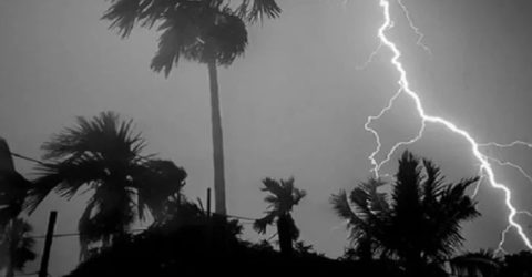 দুপুরের মধ্যে ৮ জেলায় ঝড়ের আভাস
