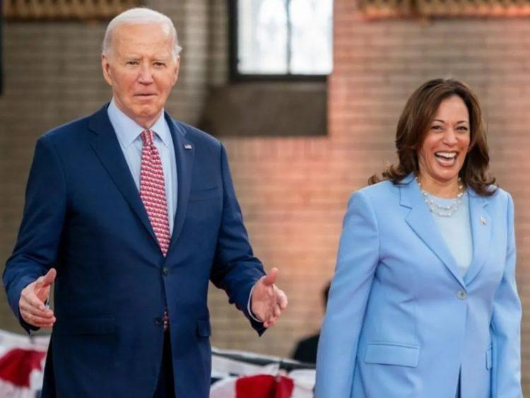 নির্বাচনের দৌড়ে থাকছি— কমলার সঙ্গে বৈঠকের পর বাইডেন