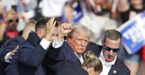 ট্রাম্পের ওপর হামলা কিসের বার্তা?