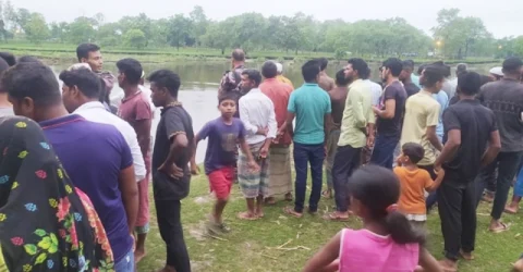 ভারত থেকে ভেসে এলে কিশোরের মরদেহ