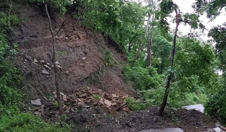 সাজেকে আটকা ৭ শতাধিক পর্যটক