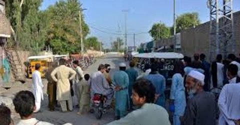 পাকিস্তানে আত্মঘাতী বোমা হামলায় নিহত ৪