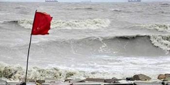 চার সমুদ্রবন্দরে ৩ নম্বর সতর্ক সংকেত